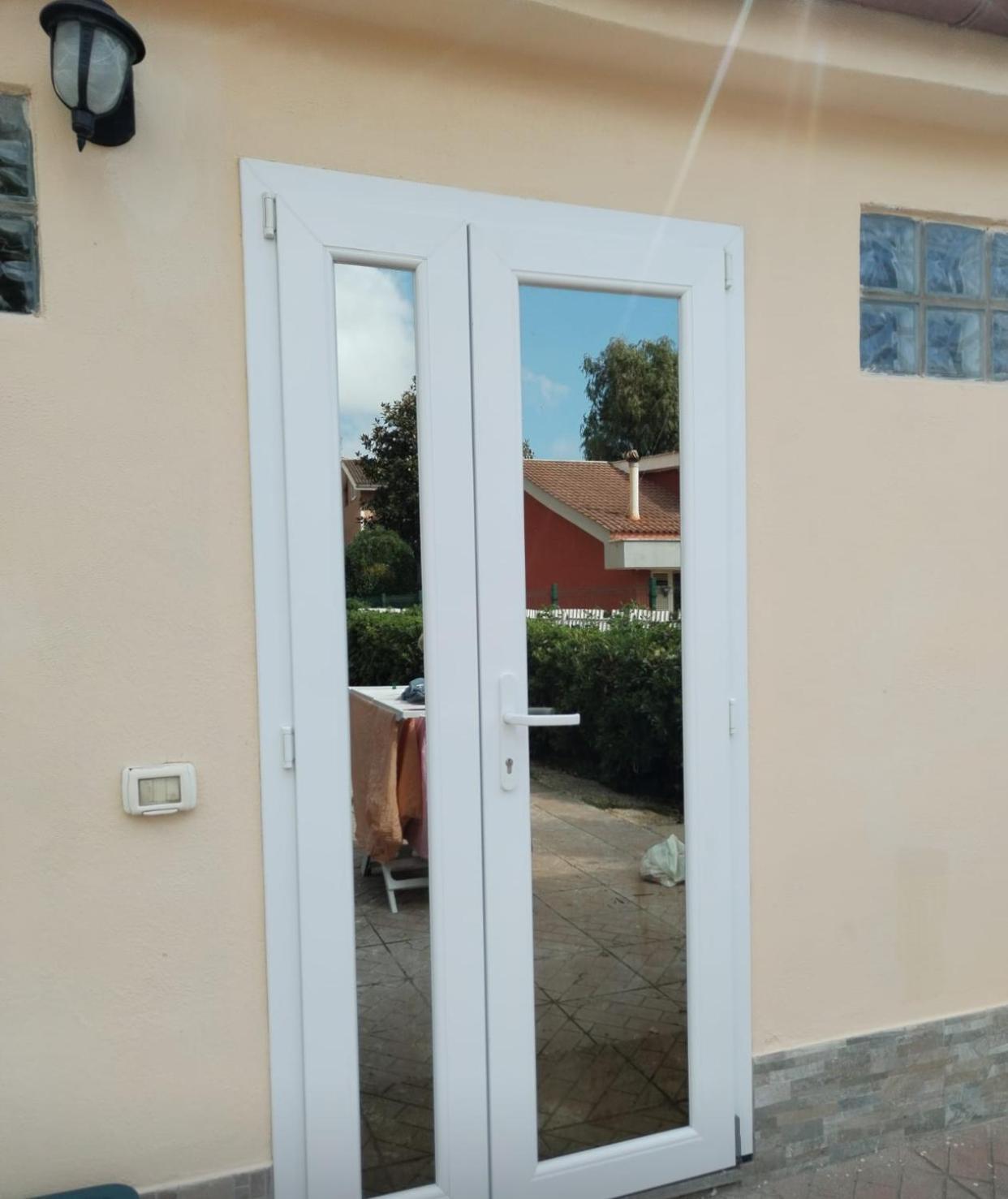 B&B Civitavecchia La Casetta Con Giardino Exterior foto
